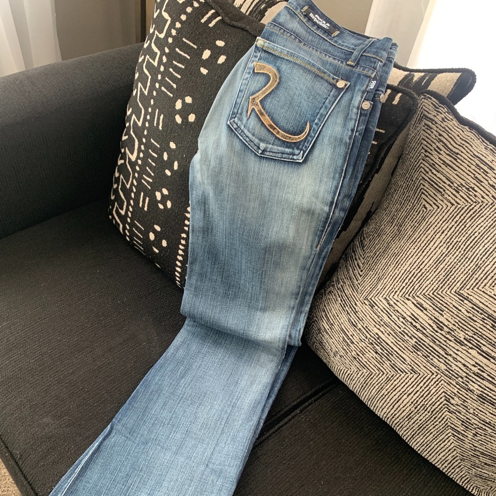 #GOING TO CHARITY on 10/01/25 Rock and Republic Faded Jeans